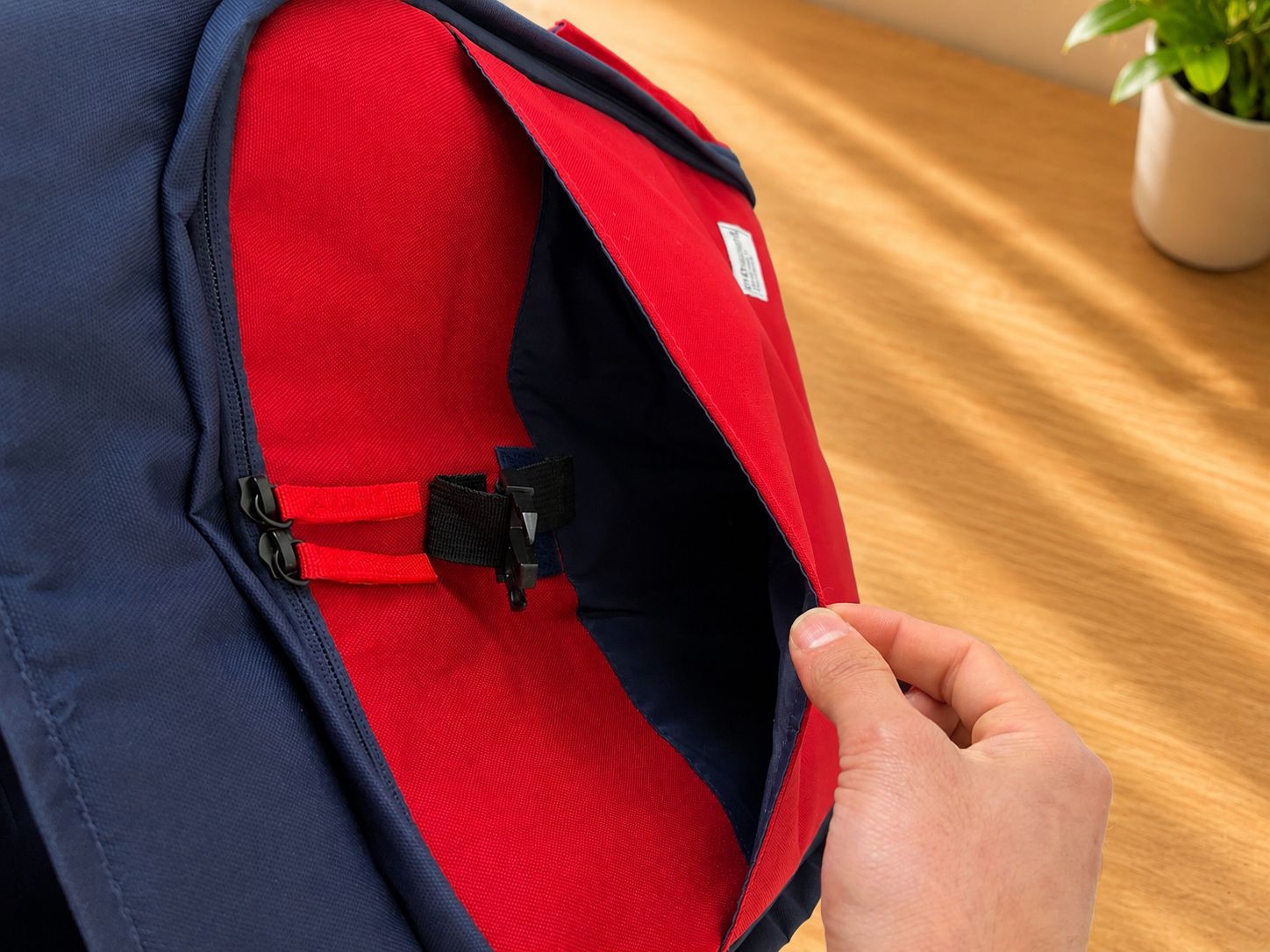 Carry on Overhead Roll-Top Cabin Backpack 55x40x20cm 1.0 Kg Dussel Red and Blue